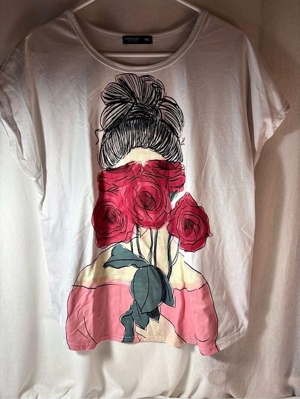SHEIN CURVE Rose Graphic Tee White & Pink Size 2XL